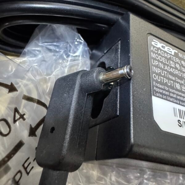 Cargador Original Acer 2.37A 45W Punta Fina 3.0*1.1