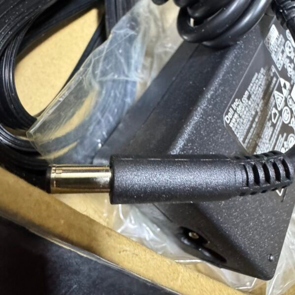 img_5458 Cargador Dell Compatible Rectangular 4.62A 90W Punta 4.5*3.0