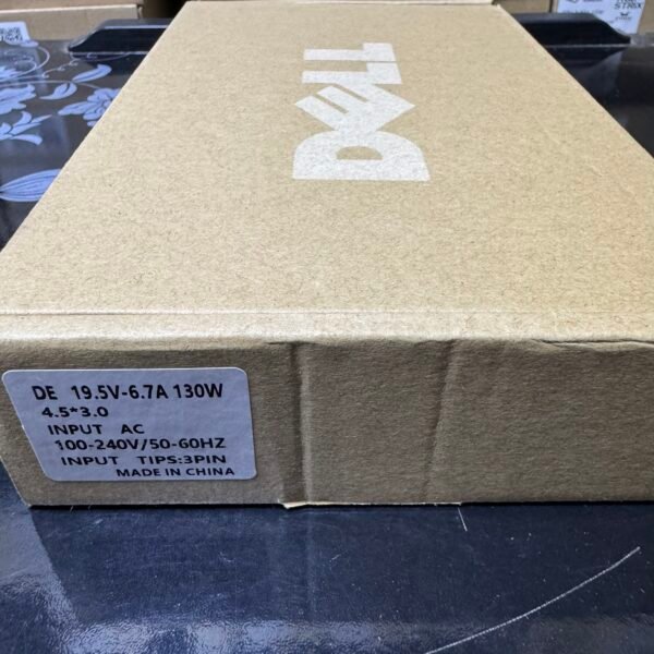 img_5460 Cargador Dell Compatible Rectangular 6.7A 130W Punta 4.5*3.0