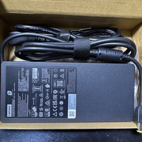 img_5588 Cargador Lenovo Rectangular Original 16.5A 330W Punta USB