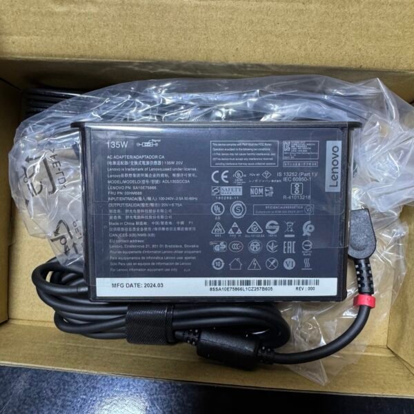 img_5600 Cargador Lenovo Slim Original 6.75A 135W Punta USB